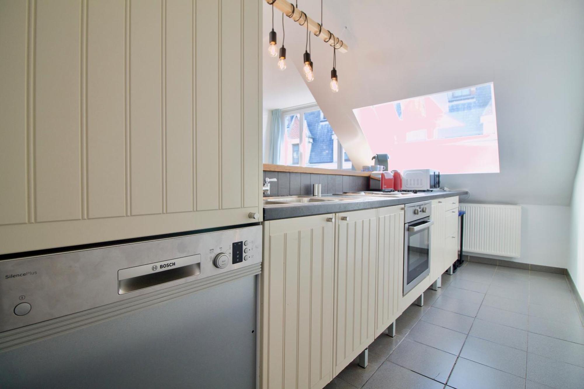 Heart Of Grand Place - Stunning 2Br Duplex Bryssel Exteriör bild