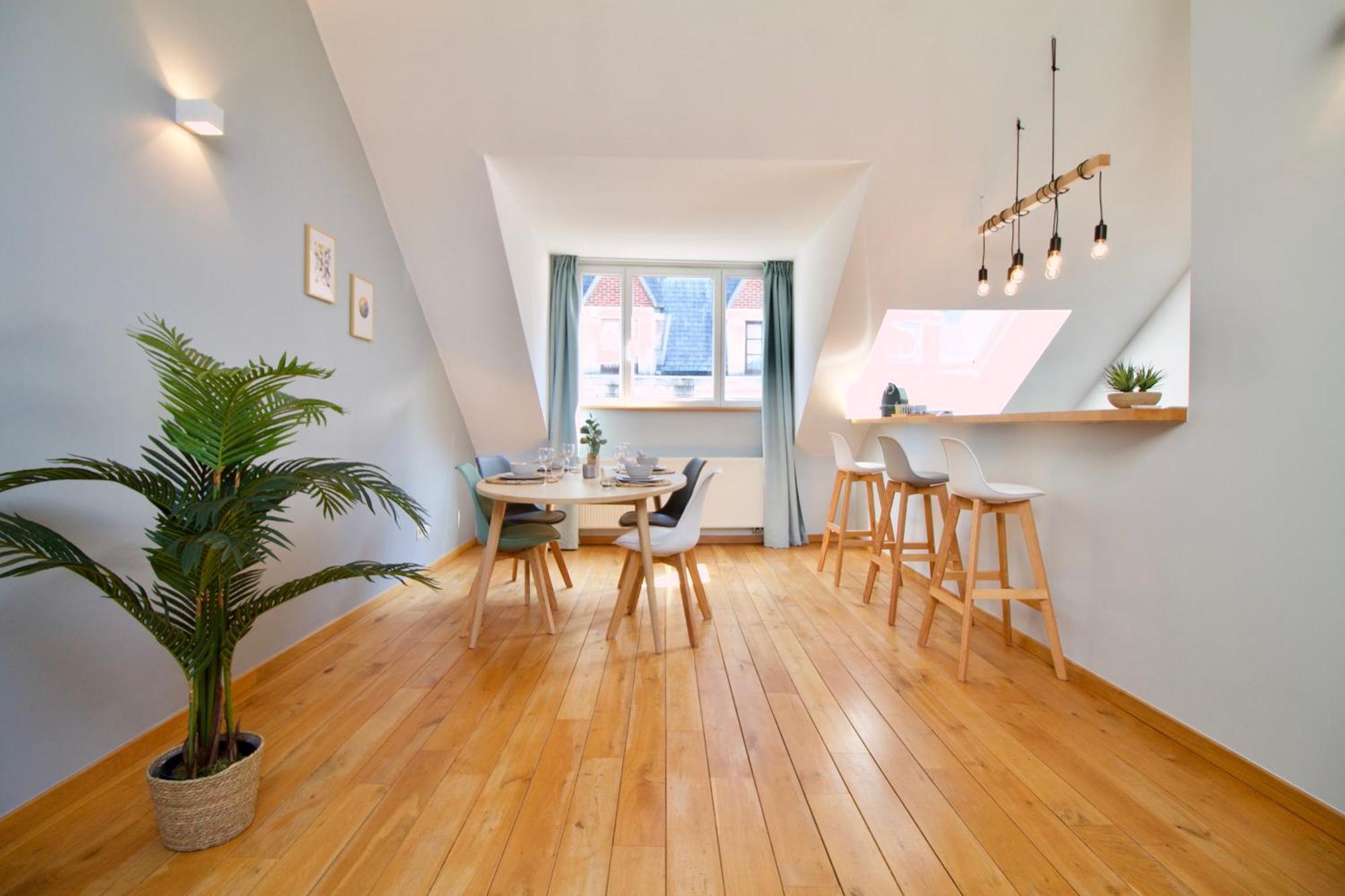 Heart Of Grand Place - Stunning 2Br Duplex Bryssel Exteriör bild